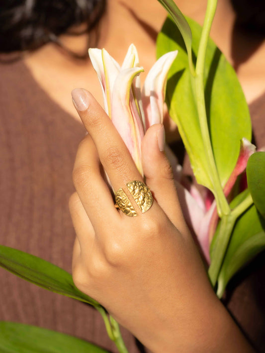 Crinkled Moon Brass Ring (Anti Tarnish)