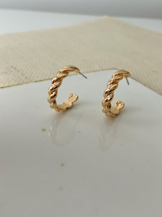 Minimal Twist Hoop - Singles - Lili-Origin