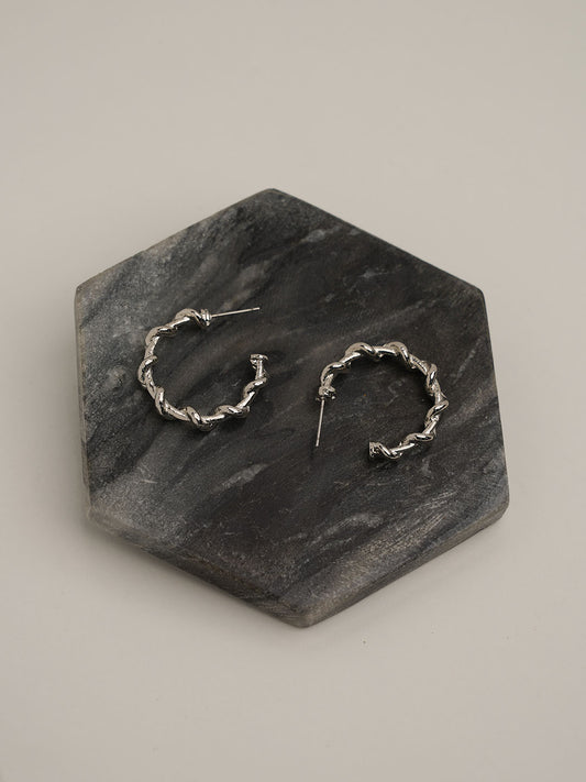 Twisted Hoop Silver Earring - Lili-Origin