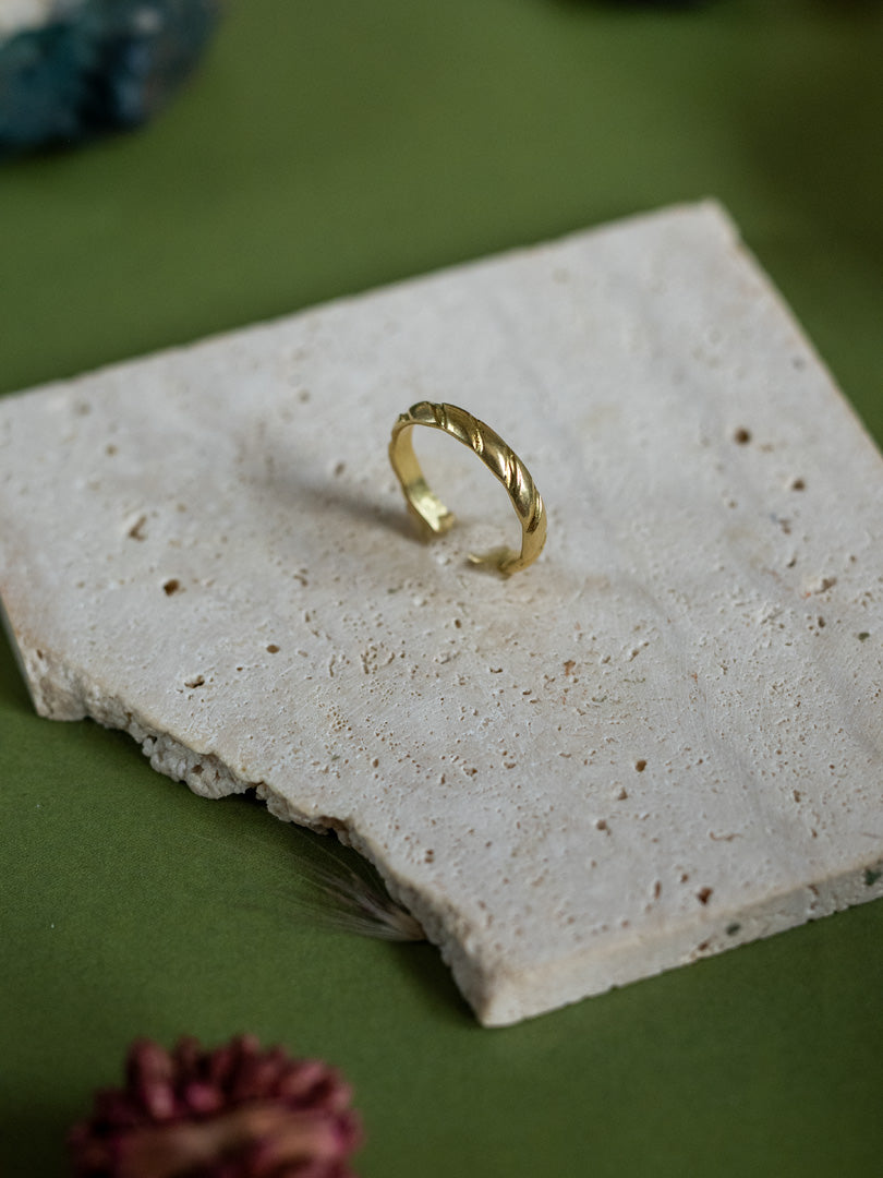 Twine Brass Ring Adjustable (Anti Tarnish)