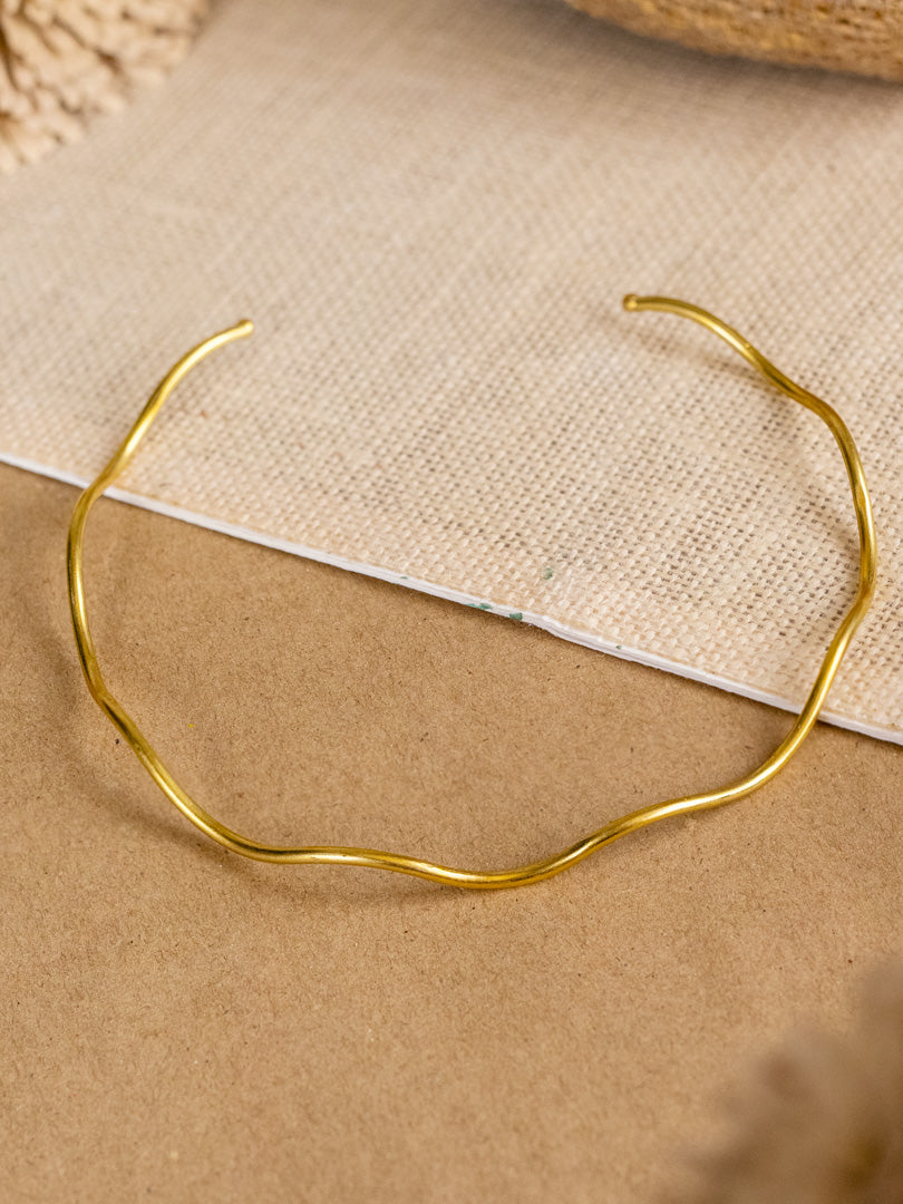 Arco Wavy Statement Brass Adjustable Choker (Anti Tarnish)