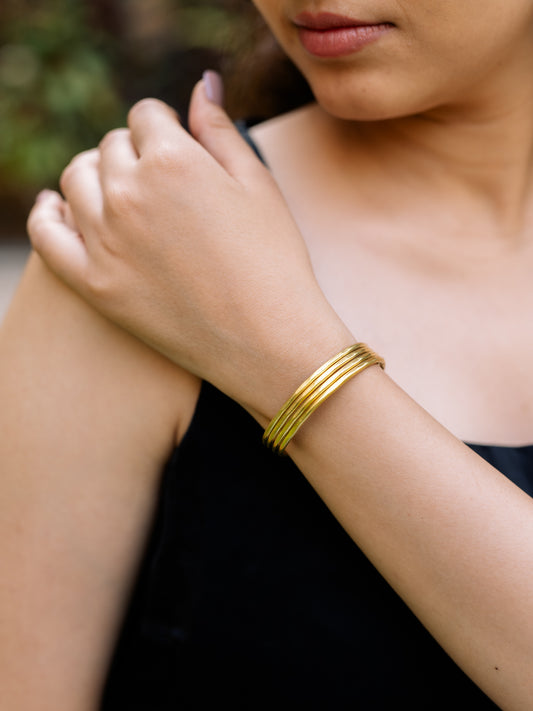 Stride Brass Adjustable Bracelet (Anti Tarnish)