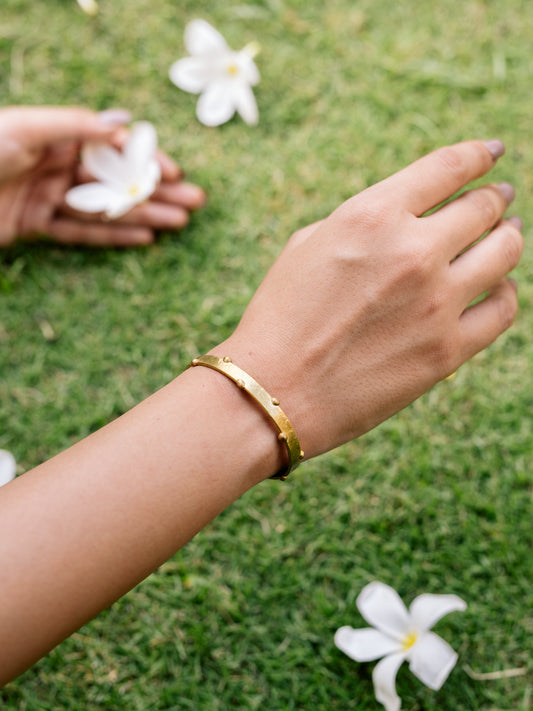 Dotted Skinny Brass Adjustable Bracelet (Anti Tarnish)