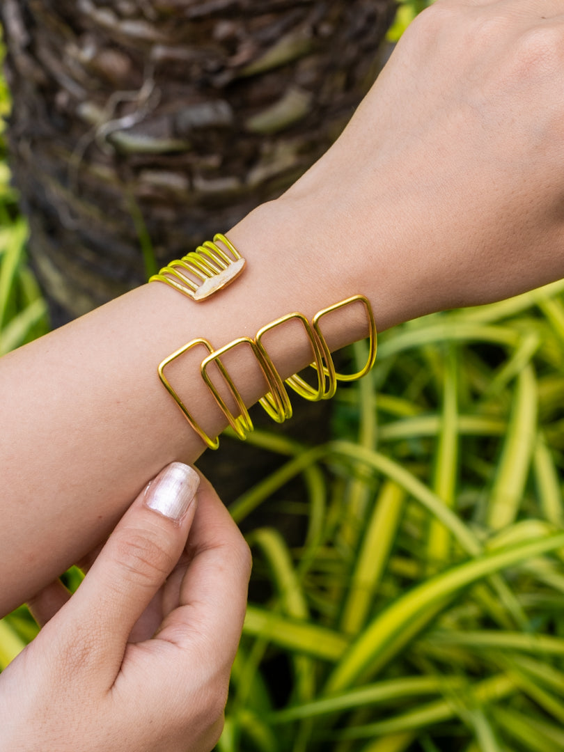 Fishtail Brass Bracelet Adjustable (Anti Tarnish)