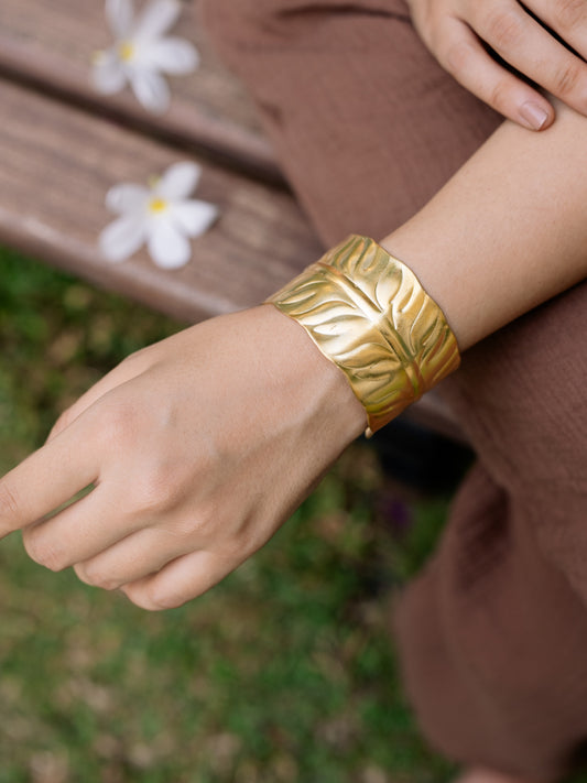 Verdura Brass Adjustable Bracelet (Anti Tarnish)