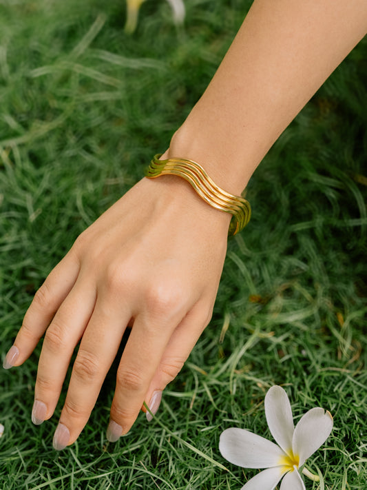 Wavora Adjustable Brass Bracelet (Anti Tarnish)