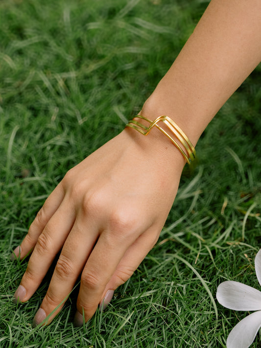 Verta Adjustable Brass Bracelet (Anti Tarnish)