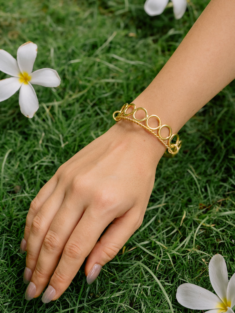 LoopLine Adjustable Brass Bracelet (Anti Tarnish)