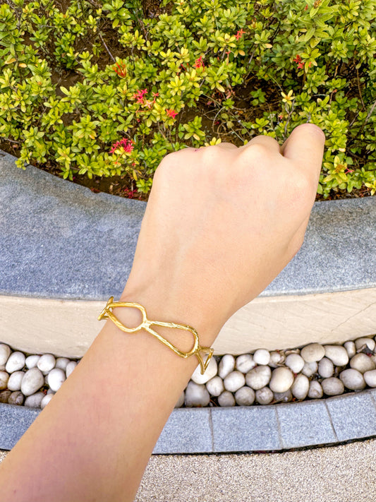 Leaf Statement Brass Bracelet - Lili-Origin