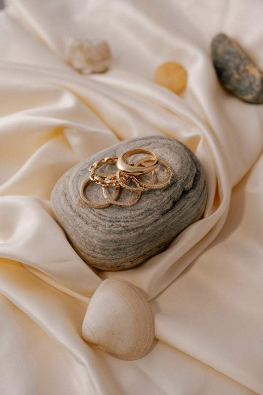 6 Interlock Ring Set Gold - Set of 6 - Lili-Origin