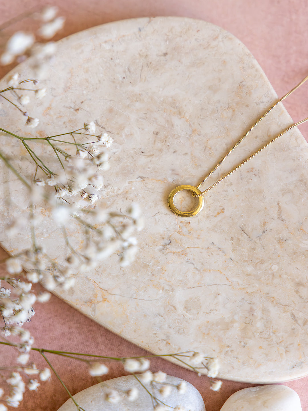 Golden Circle Brass Necklace (Anti Tarnish)