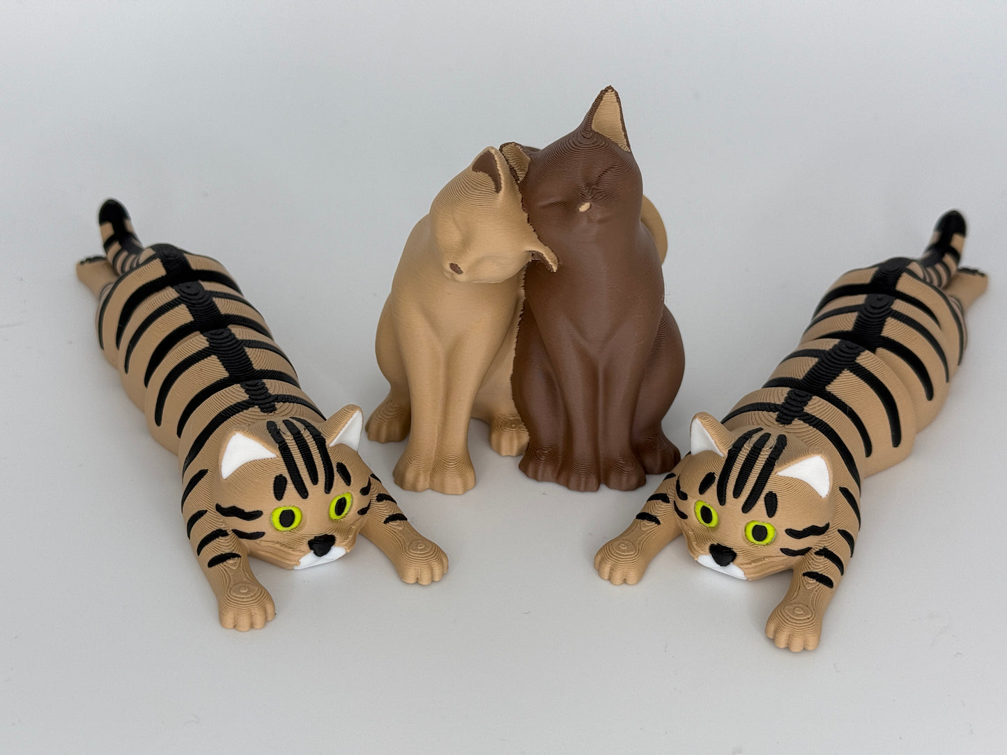 Golden Lotus Charm Brass Necklace (Anti Tarnish)