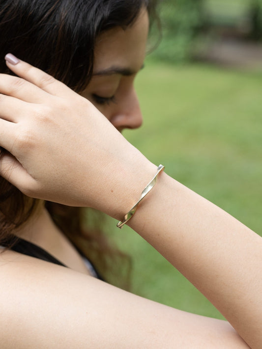 Serene Sleek Brass Adjustable Bracelet (Anti Tarnish)