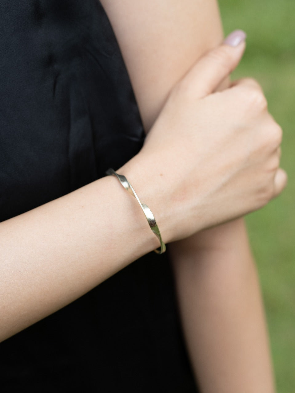 Serene Sleek Brass Adjustable Bracelet (Anti Tarnish)
