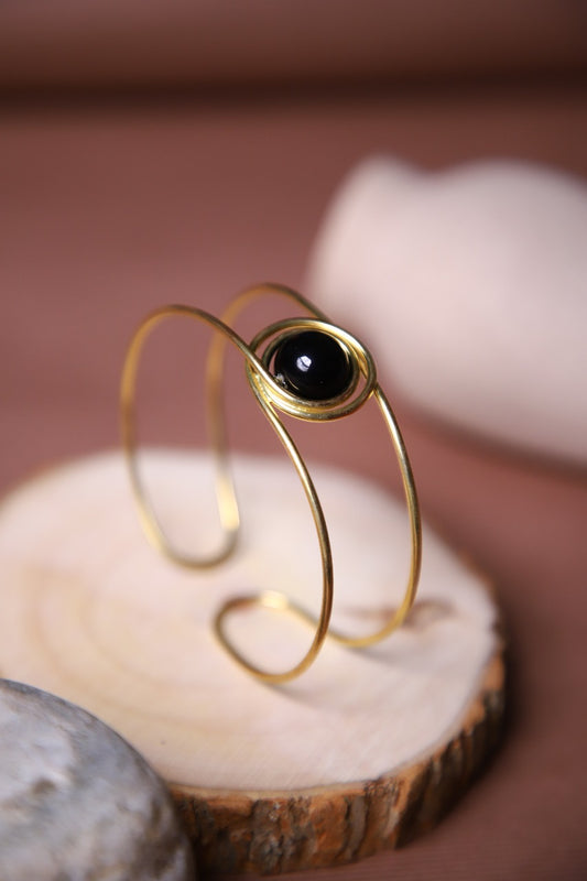 Serene Black onyx Stone Brass Bracelet Adjustable (Anti Tarnish)