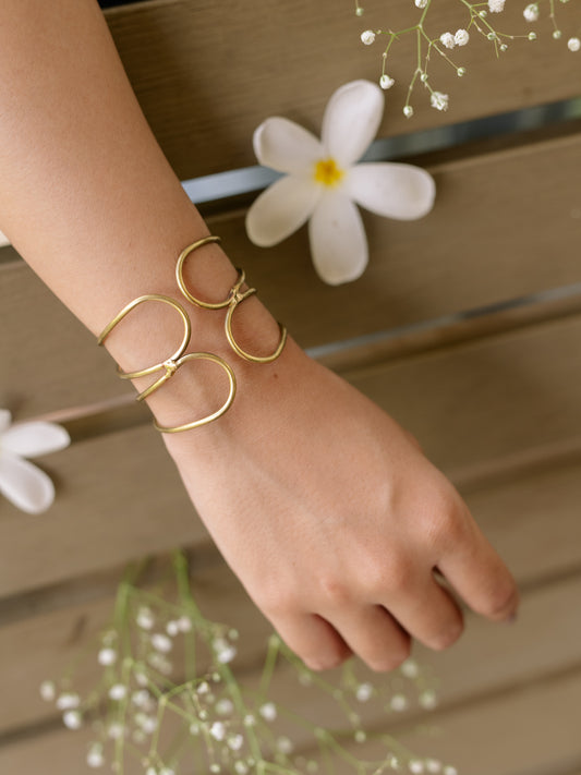 Crisscriss Two way Brass Adjustable Bracelet (Anti Tarnish)