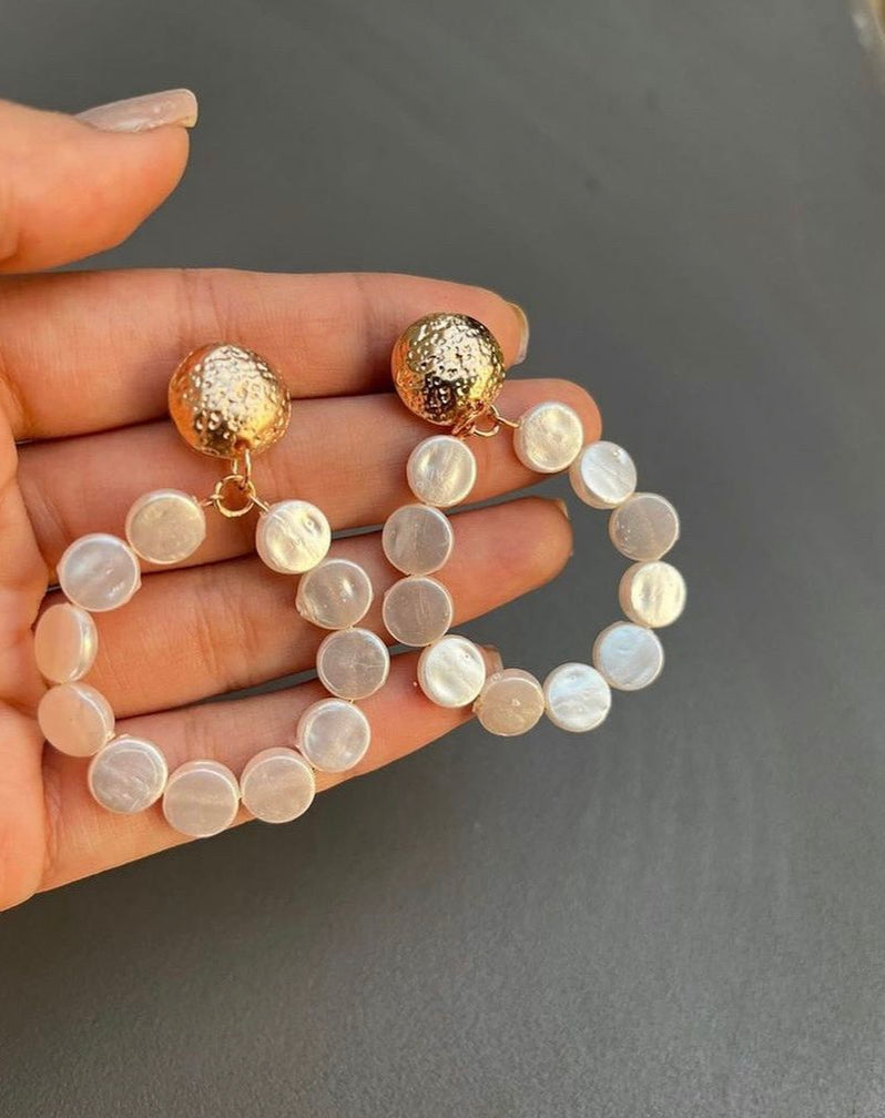 Gold Flat Pearl Earring - Lili-Origin