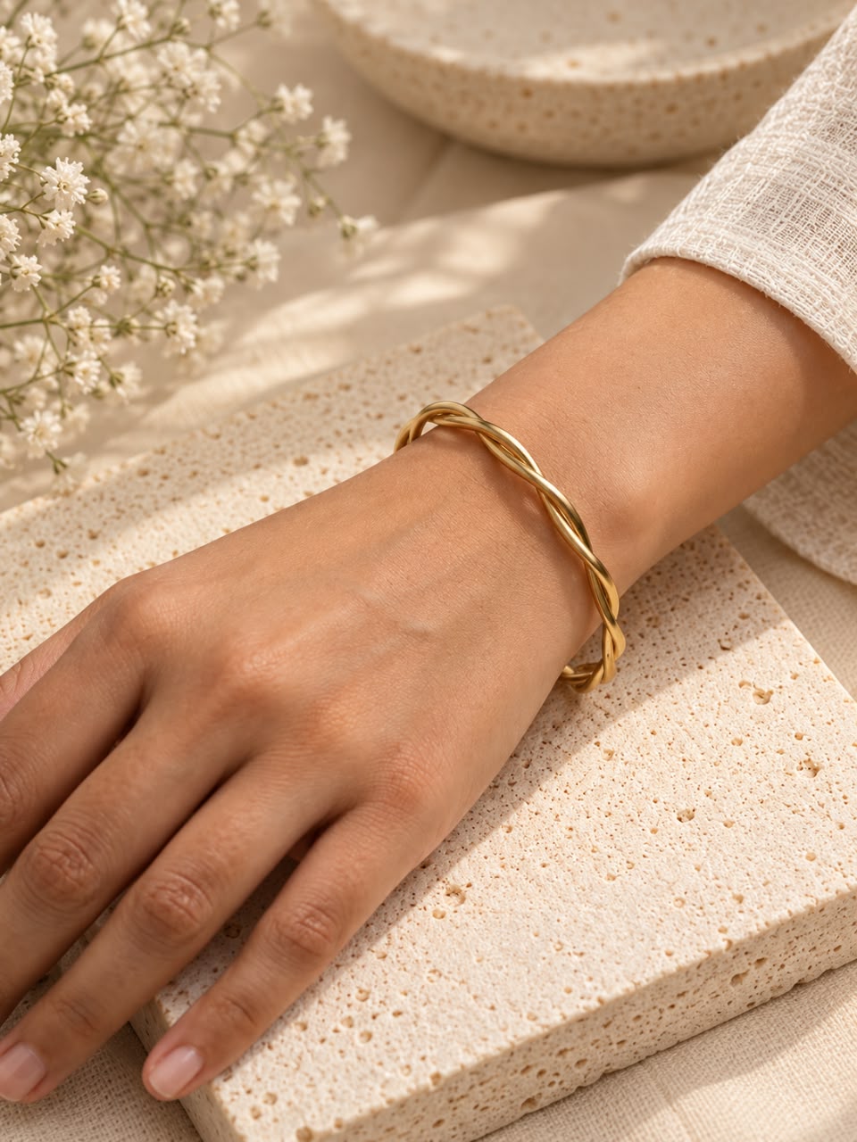 Band Twist Brass Adjustable Bracelet (Anti Tarnish)