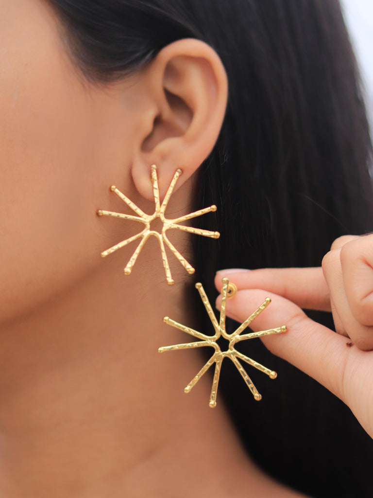 Frisbee Brass Statement Earring