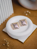 Textured square statement earring - Lili-Origin