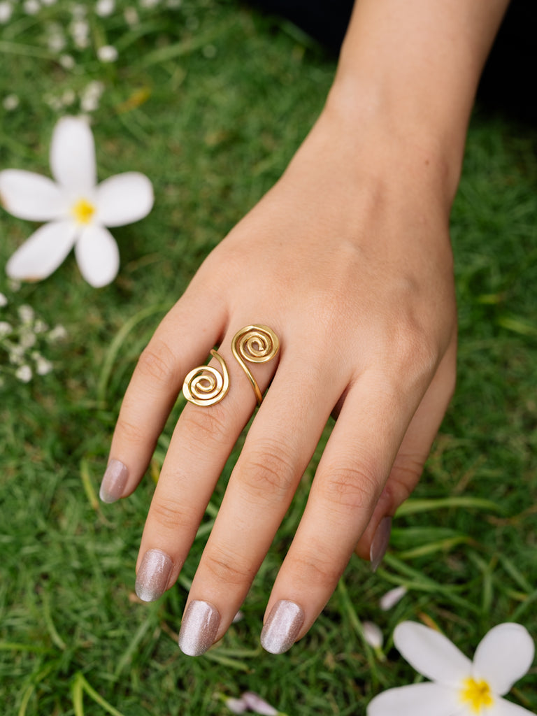 Cosma Brass Adjustable Ring (Anti Tarnish)