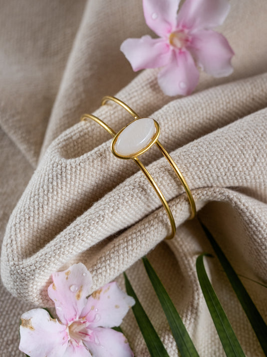 Ovula Brass Adjustable Bracelet (Anti Tarnish)