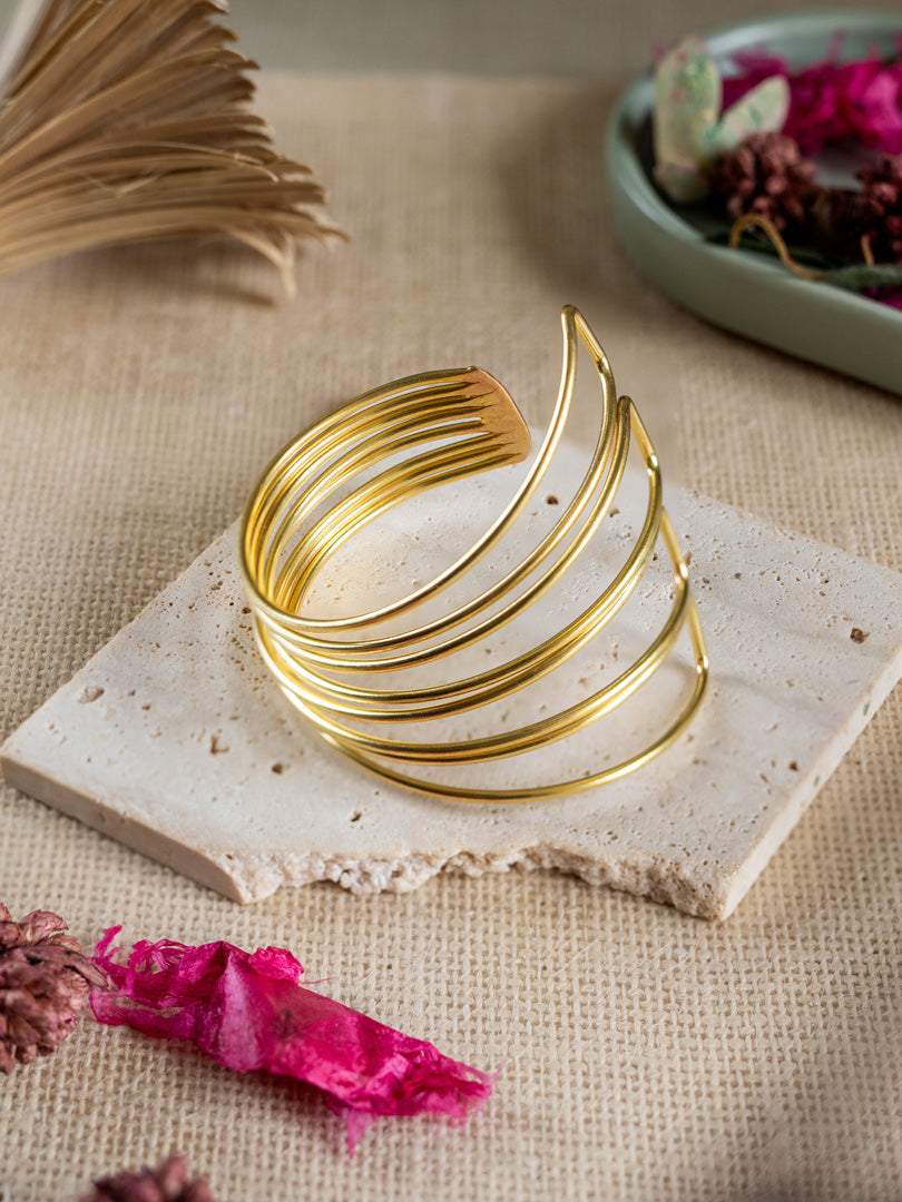 Fishtail Brass Bracelet Adjustable (Anti Tarnish)