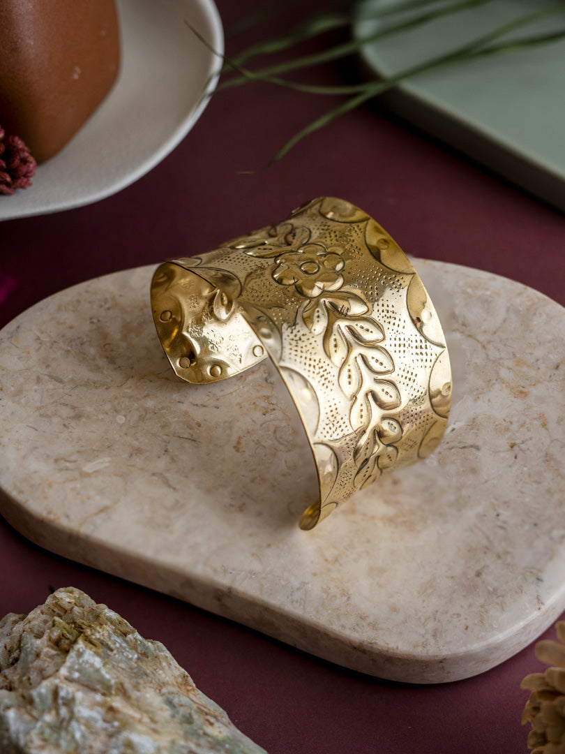 Leafy Gleam Statement Cuff Brass Adjustable Bracelet (Anti Tarnish)