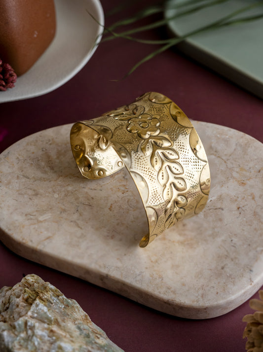 Leafy Gleam Statement Cuff Brass Adjustable Bracelet (Anti Tarnish)