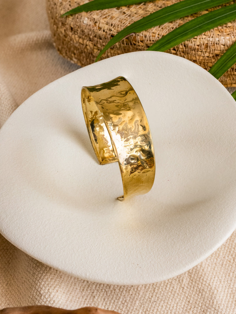 Mira Brass Minimal Bracelet (Anti Tarnish)