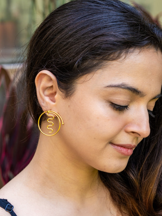 Wavelet Brass Earring (Anti Tarnish)
