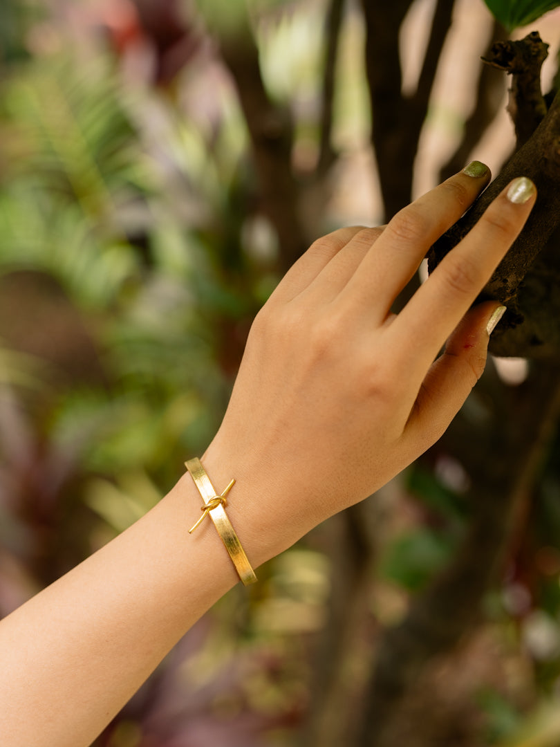 Tangle Band Statement Brass Bracelet (Anti Tarnish)