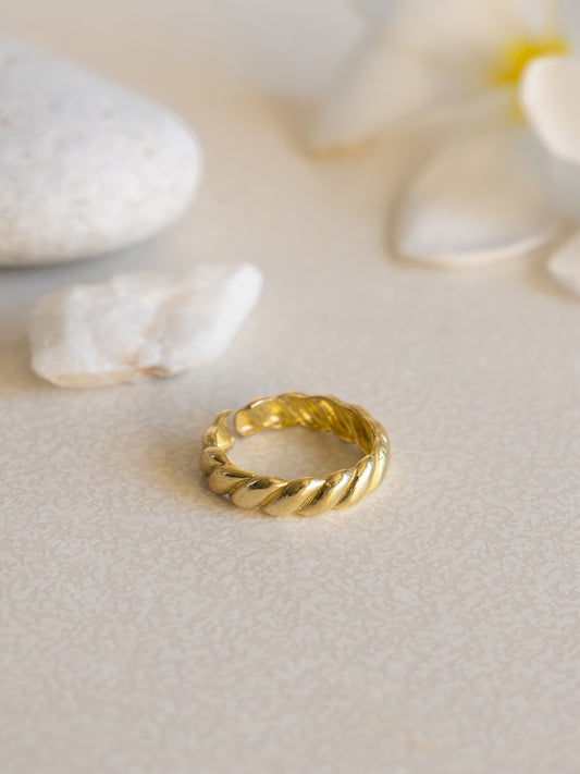 Twill Brass Adjustable Ring (Anti Tarnish)