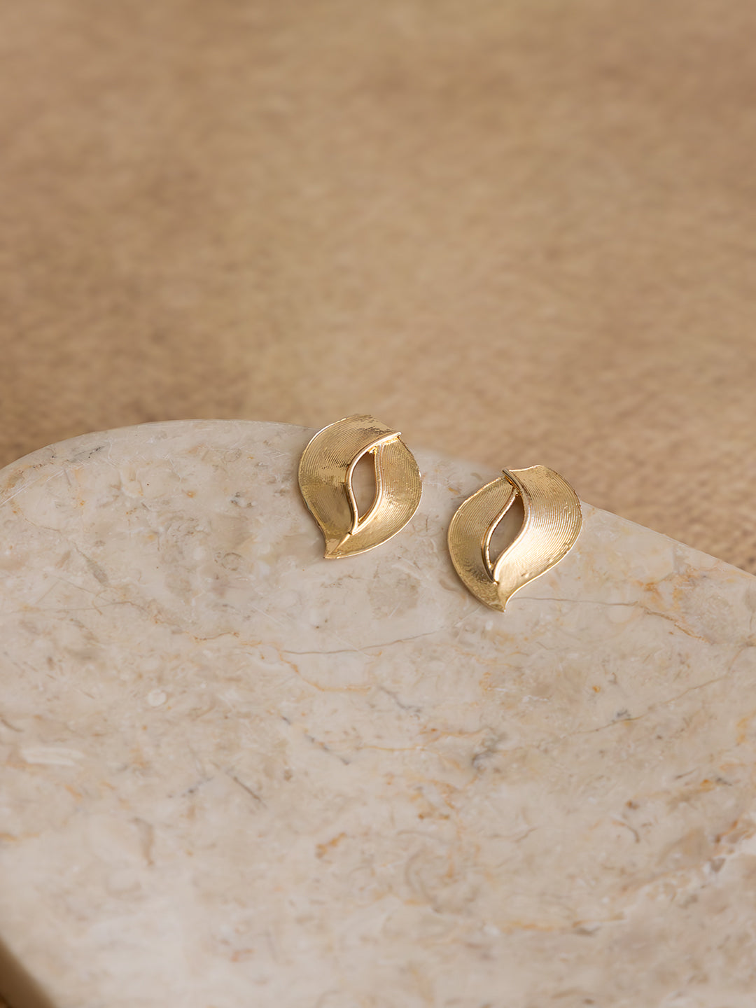 Petal Curve Studs