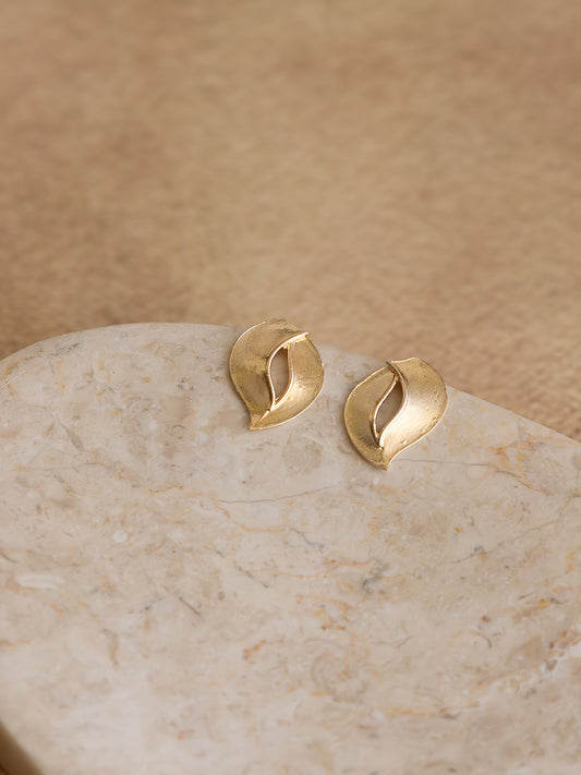 Petal Curve Studs