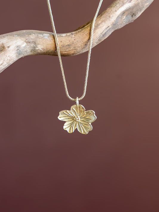 Daily Bloom Brass Necklace (Anti Tarnish)