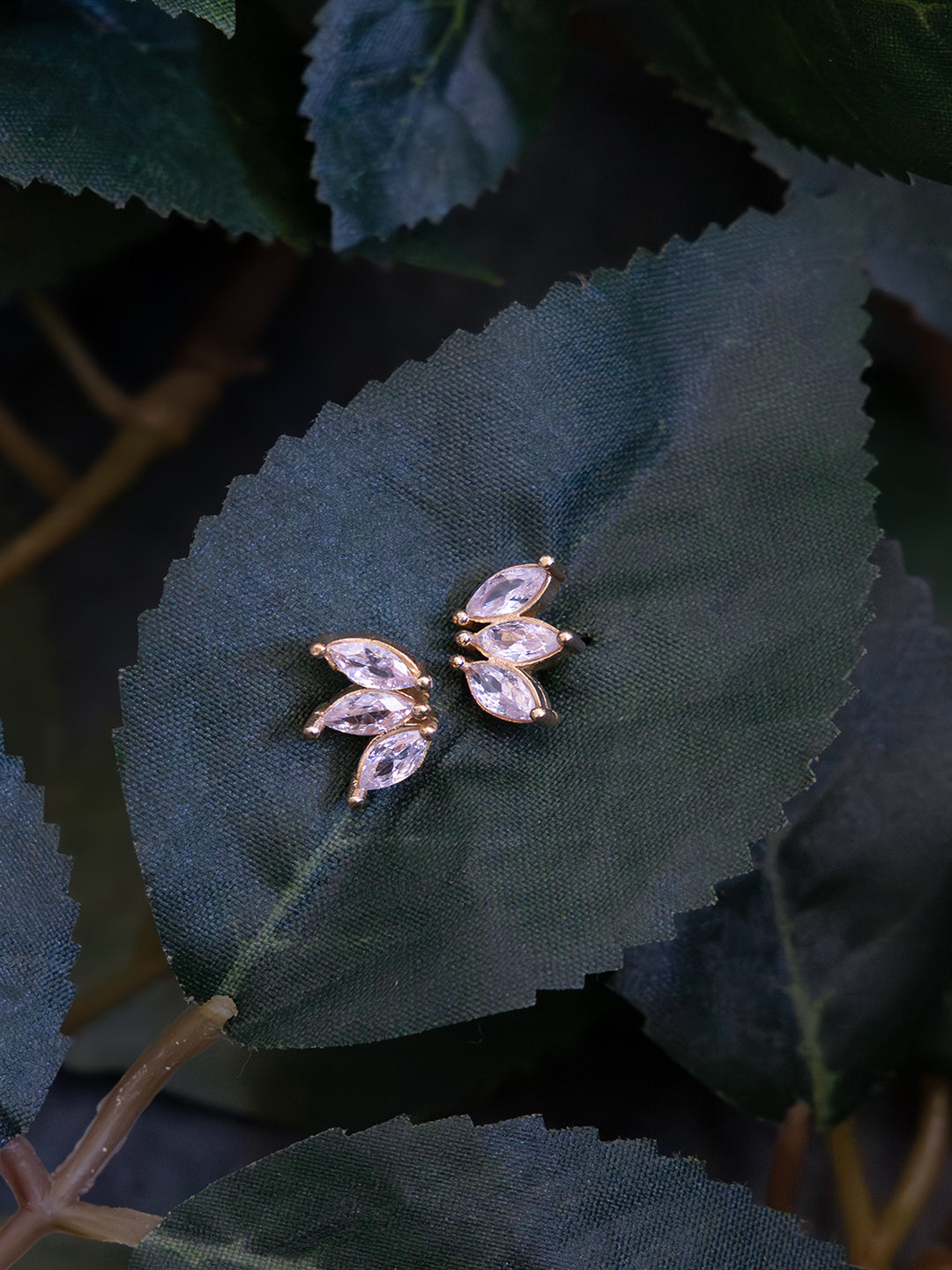 Tri-Petal Diamond Brass Studs (Anti Tarnish)