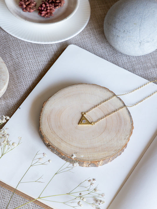 Trinity Spark Brass Necklace (Anti Tarnish)