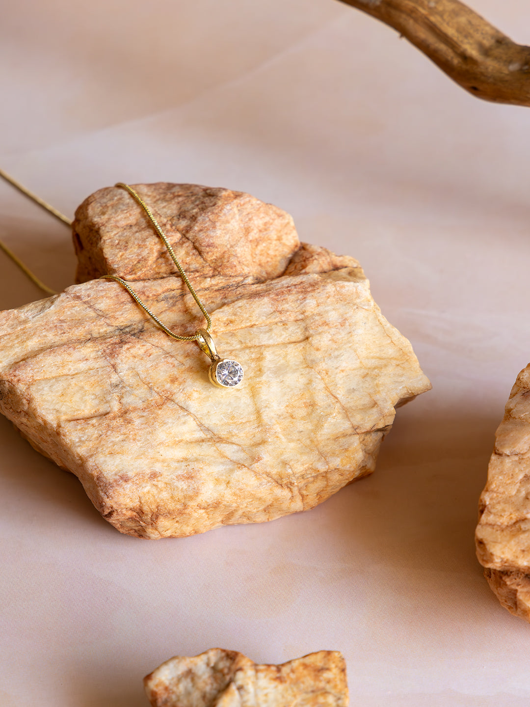 Solitaire Spark Pendant Brass Necklace (Anti Tarnish)