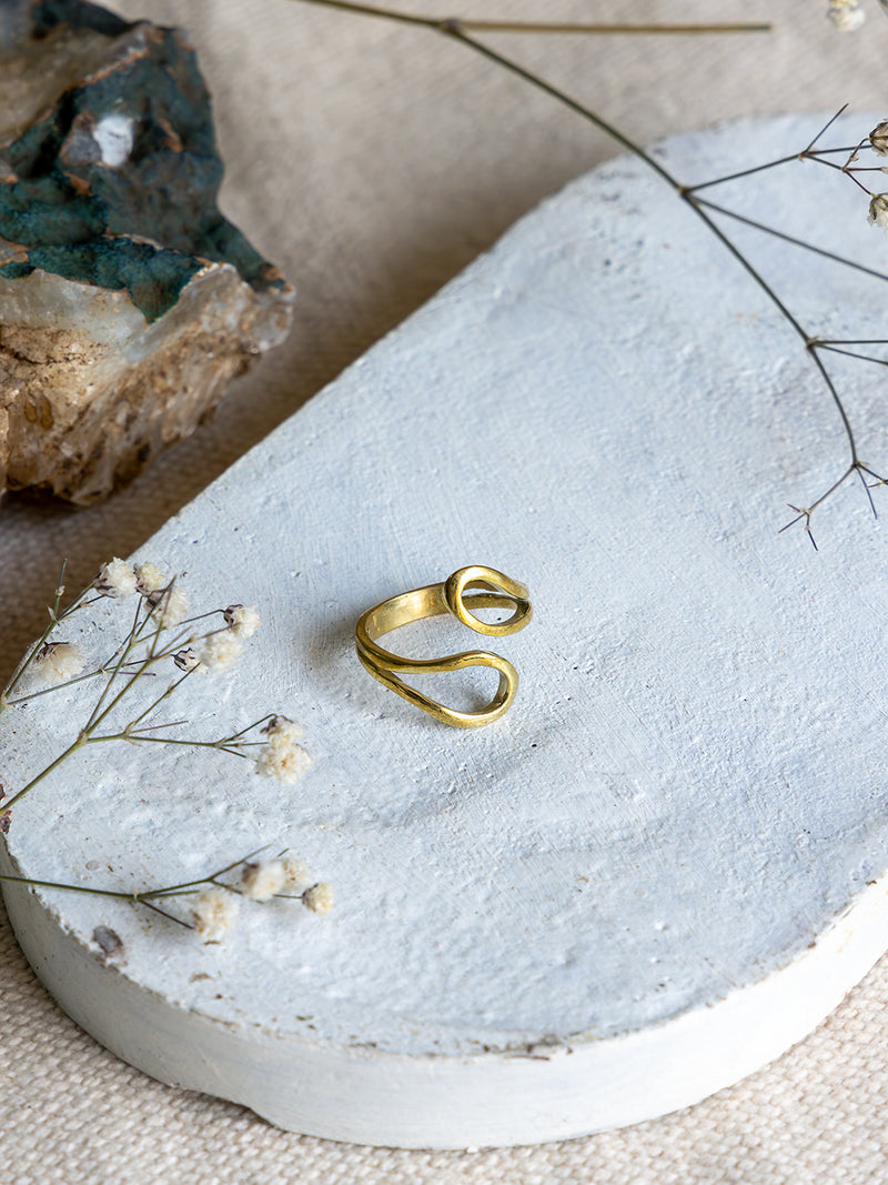 Fluid Form Brass Ring (Anti Tarnish)