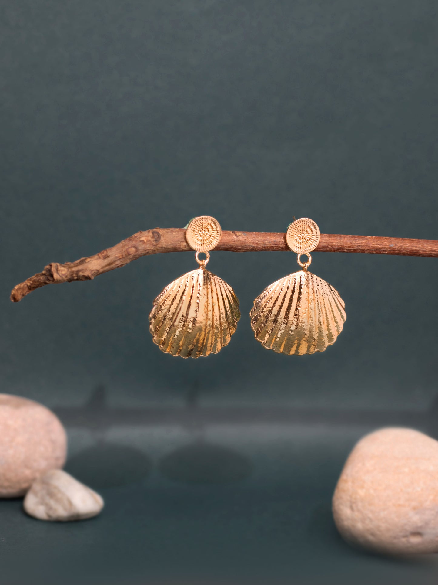 Golden Shell Statement Earrings Elegant Earrings for Women Girls