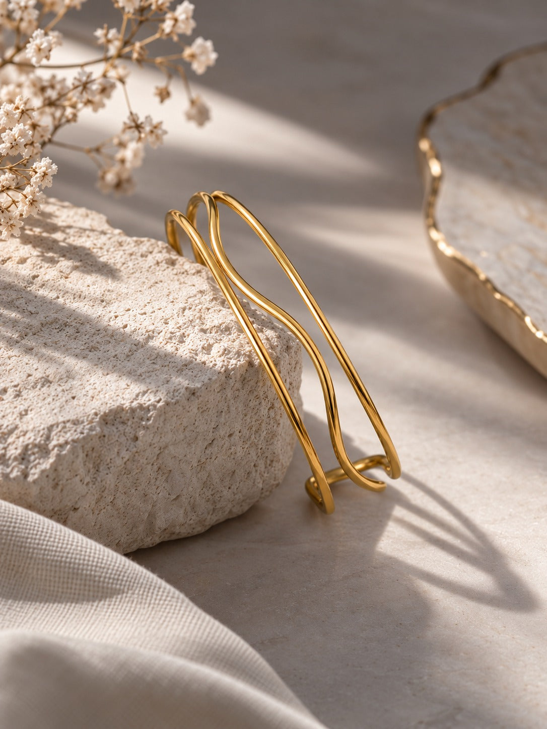 Aria Flow Brass Adjustable Bracelet (Anti Tarnish)