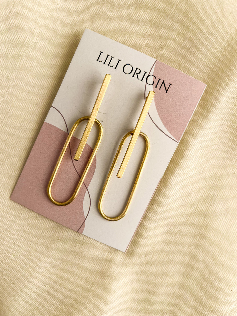 10 Statement Earrings and Pouch Festive Hamper - Lili-Origin