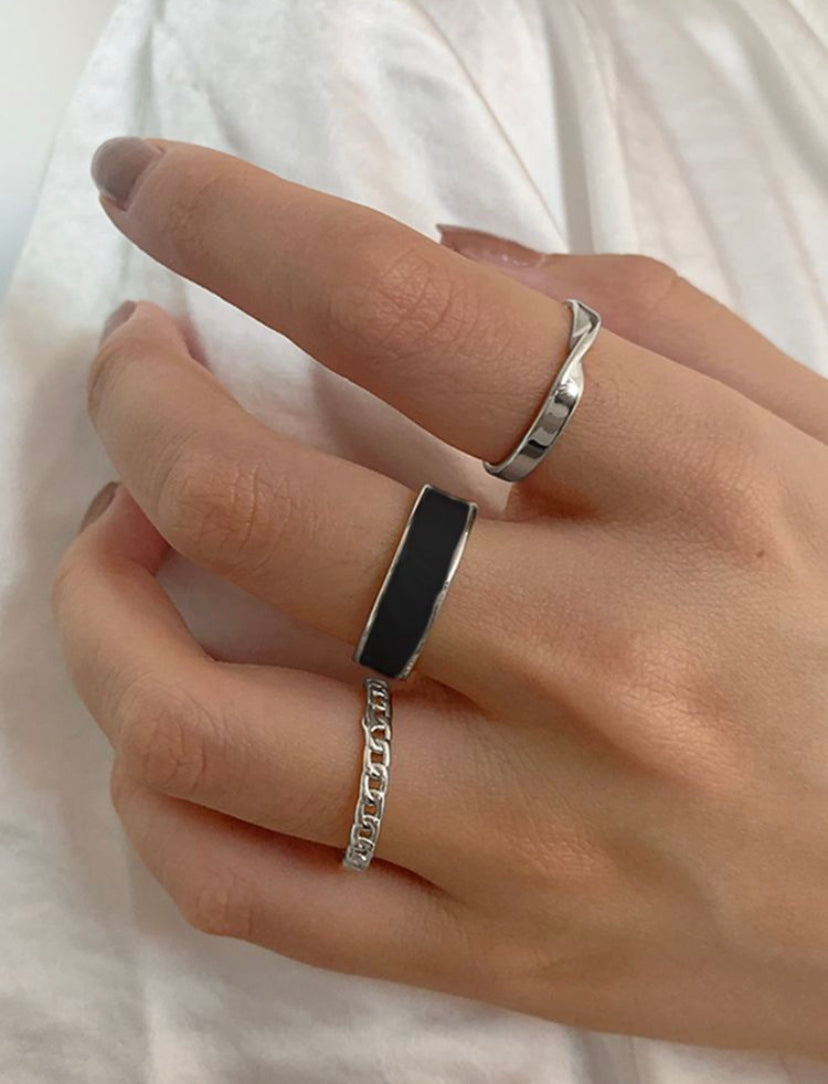 7 Jewel Silver Hamper (1 Earring + 3 Rings + Necklace + Bracelet + Anklet)