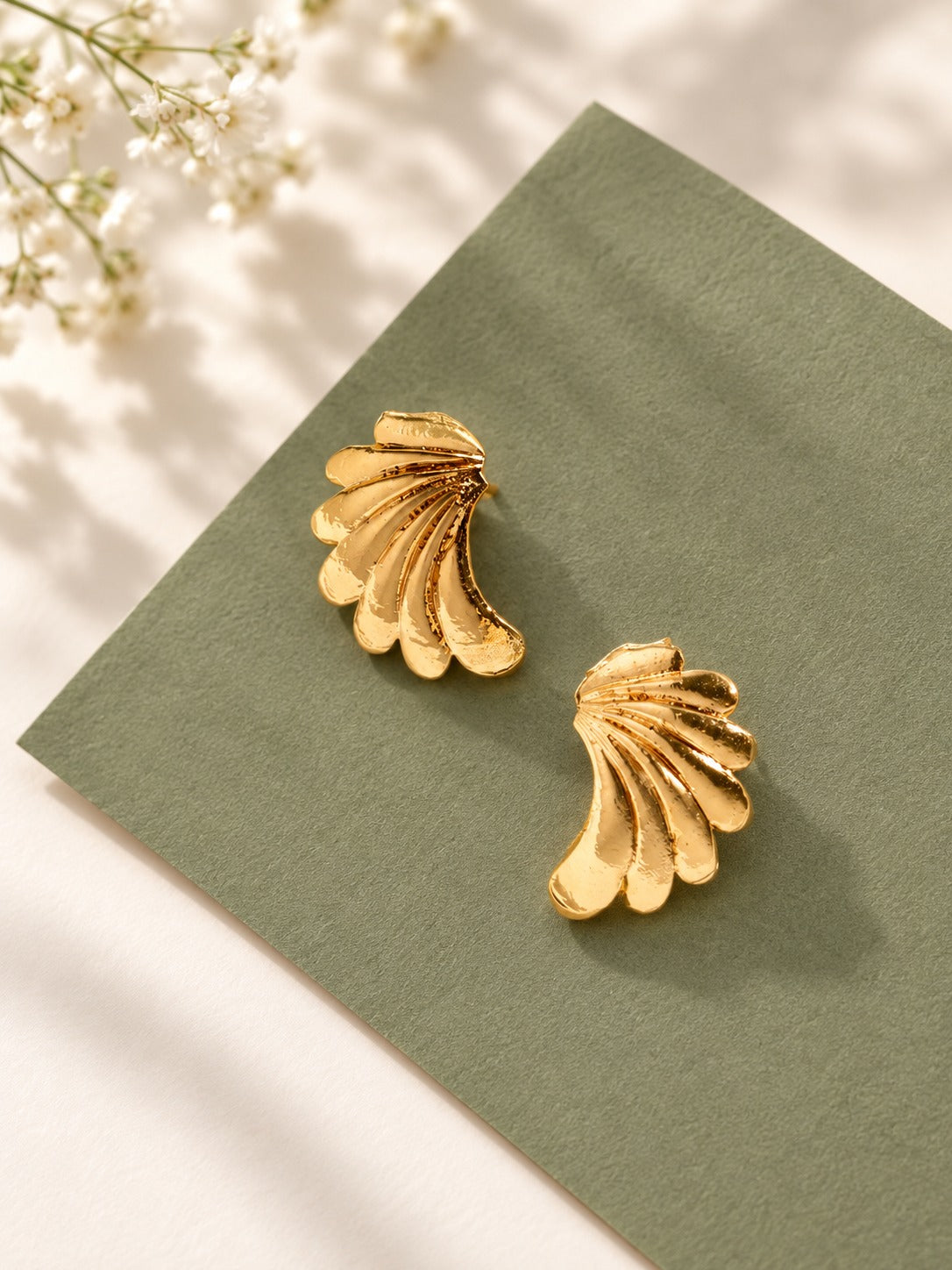 Mini Wing Earring