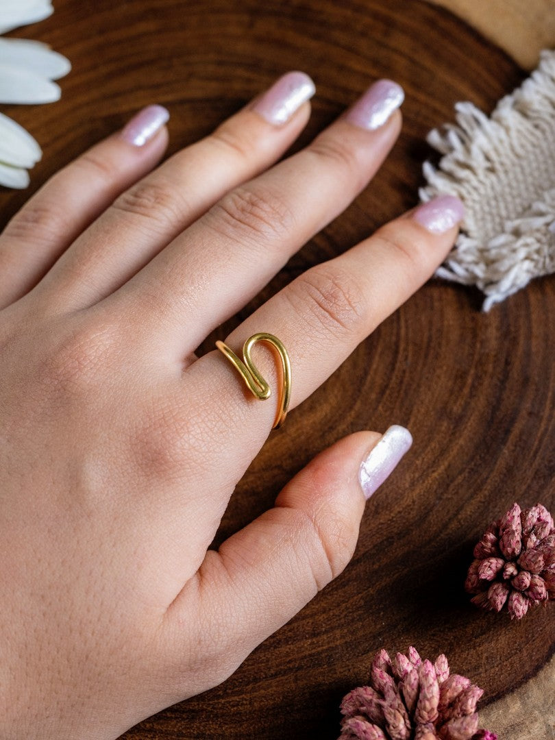 Curve Loop Brass Ring Adjustable (Anti Tarnish)