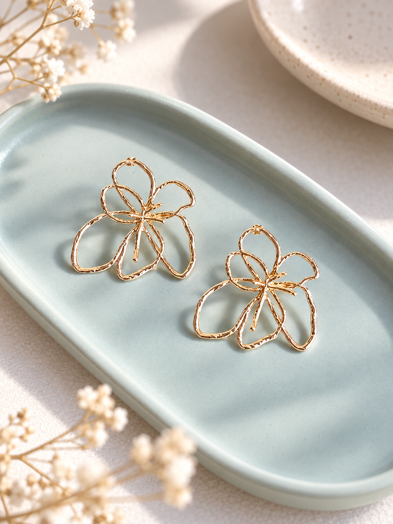 Bloom Outline Earrings