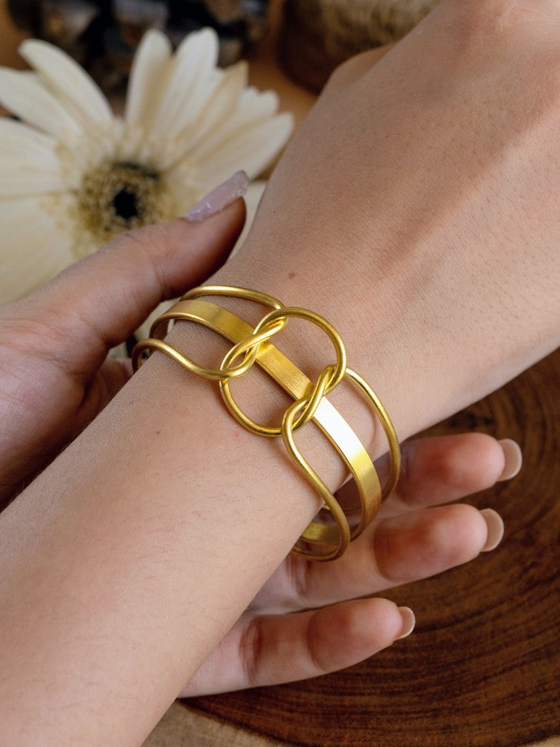 Fusion Knot Brass Statement Bracelet (Anti Tarnish)