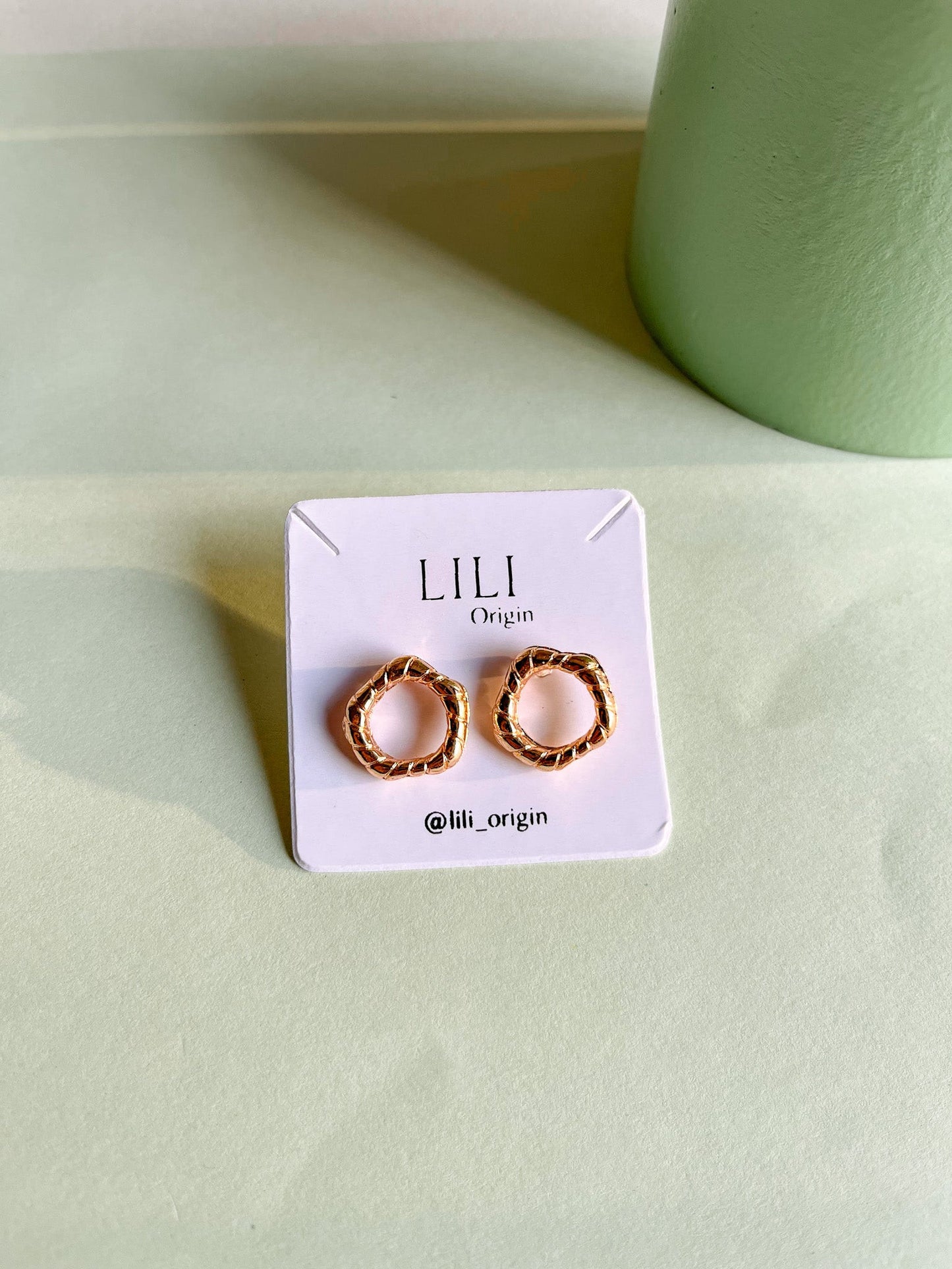 Circle Earring - Lili-Origin