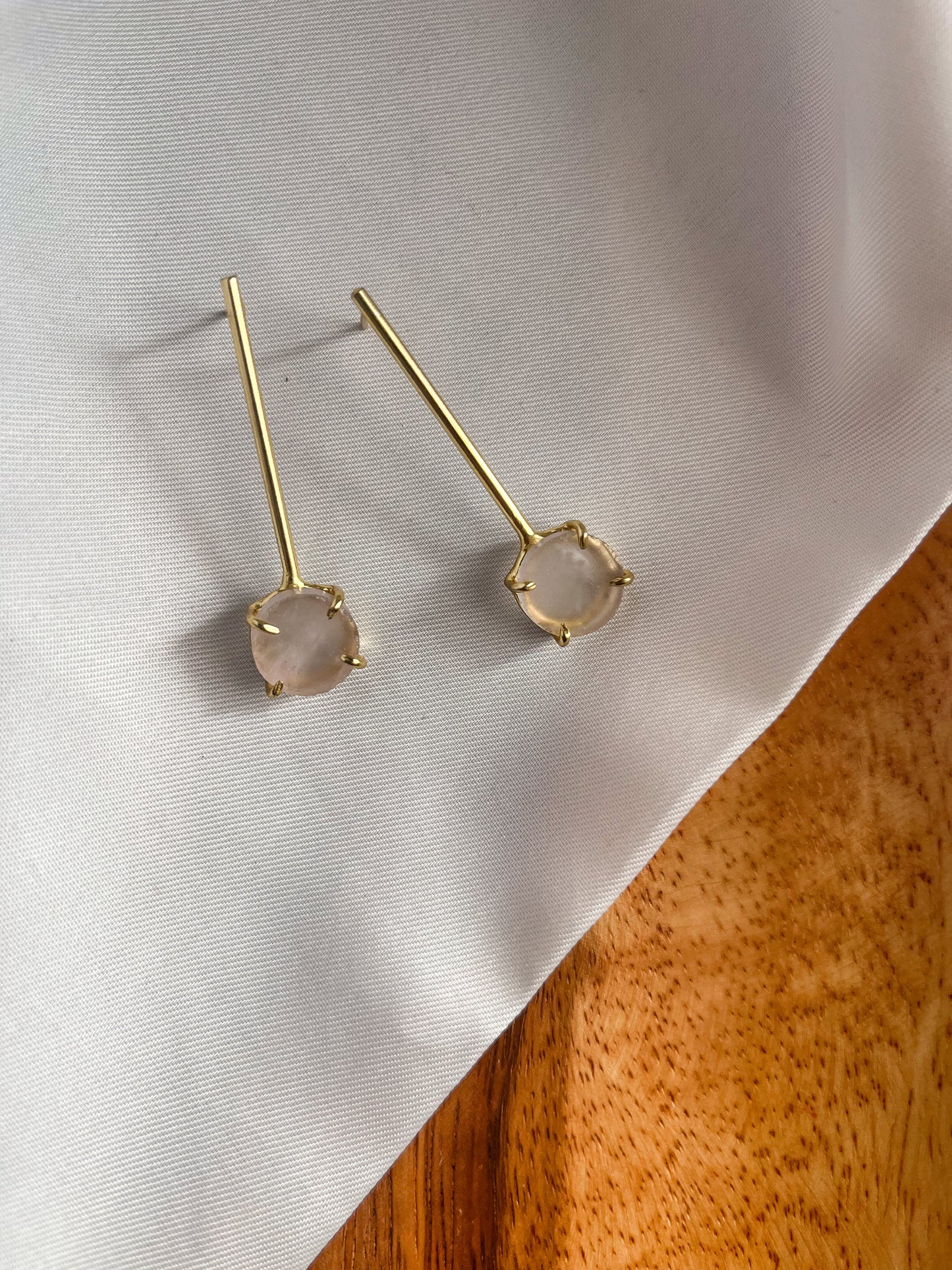 Long Rose Quartz Crystal Earring - Lili-Origin